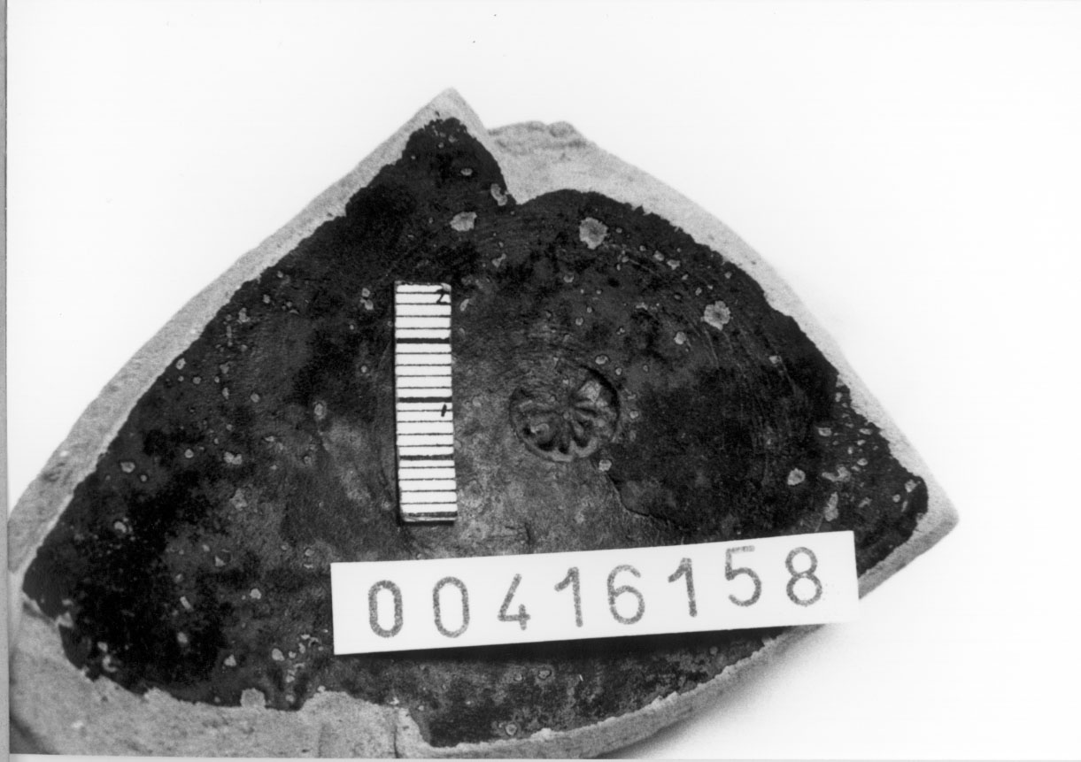 Piede di coppa (Fine, Prima metà IV a.C, III a.C)