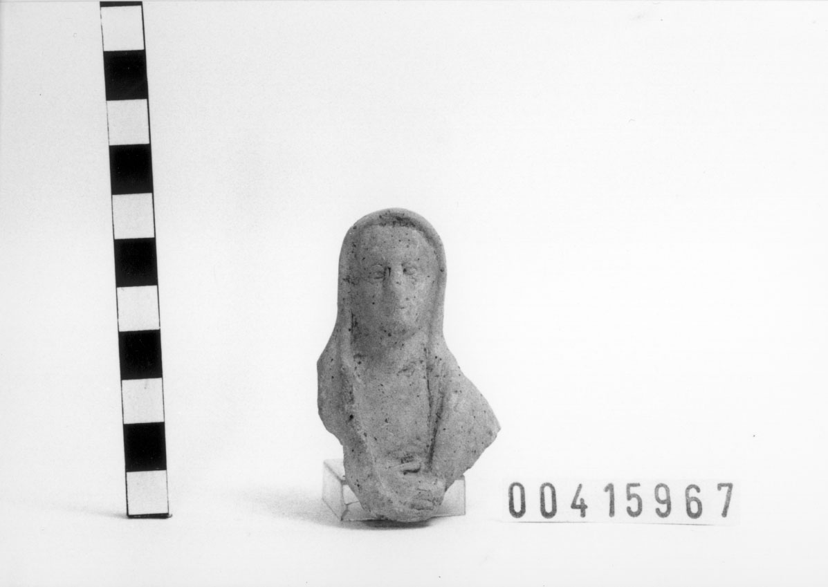 Figura femminile (Statuetta votiva/ frammento) (III a.C, II a.C)