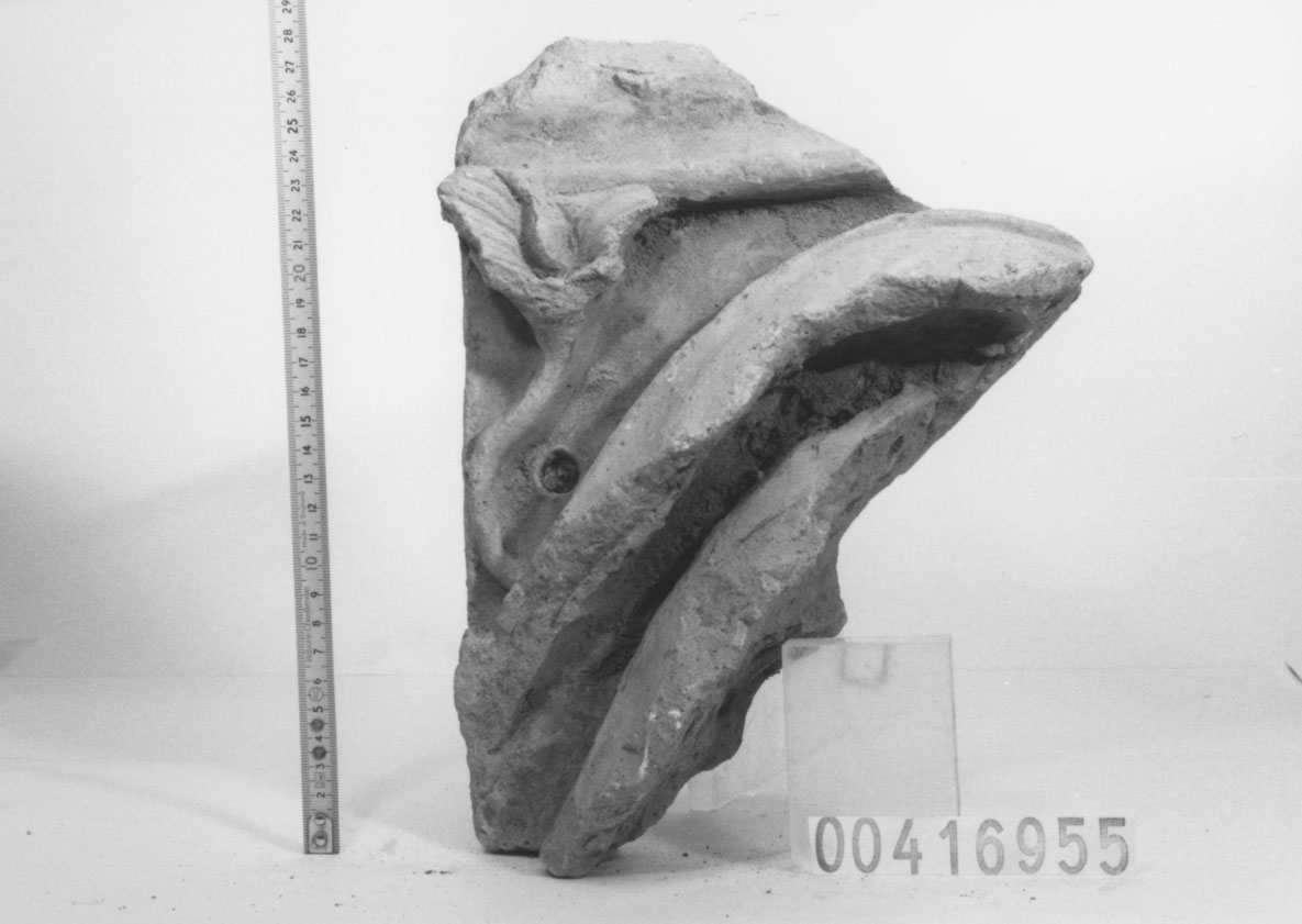 Lastra di rivestimento/ frammento (III a.C, II a.C)