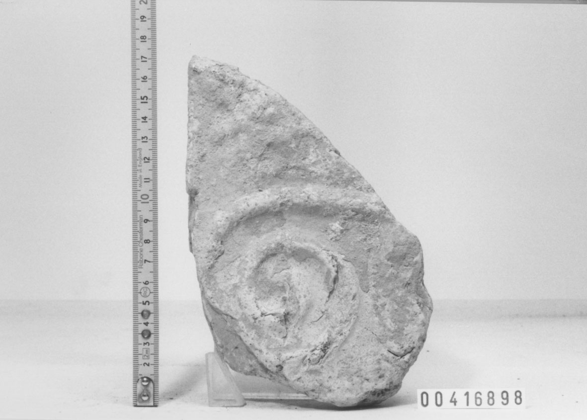 Lastra di rivestimento/ frammento (III a.C, II a.C)