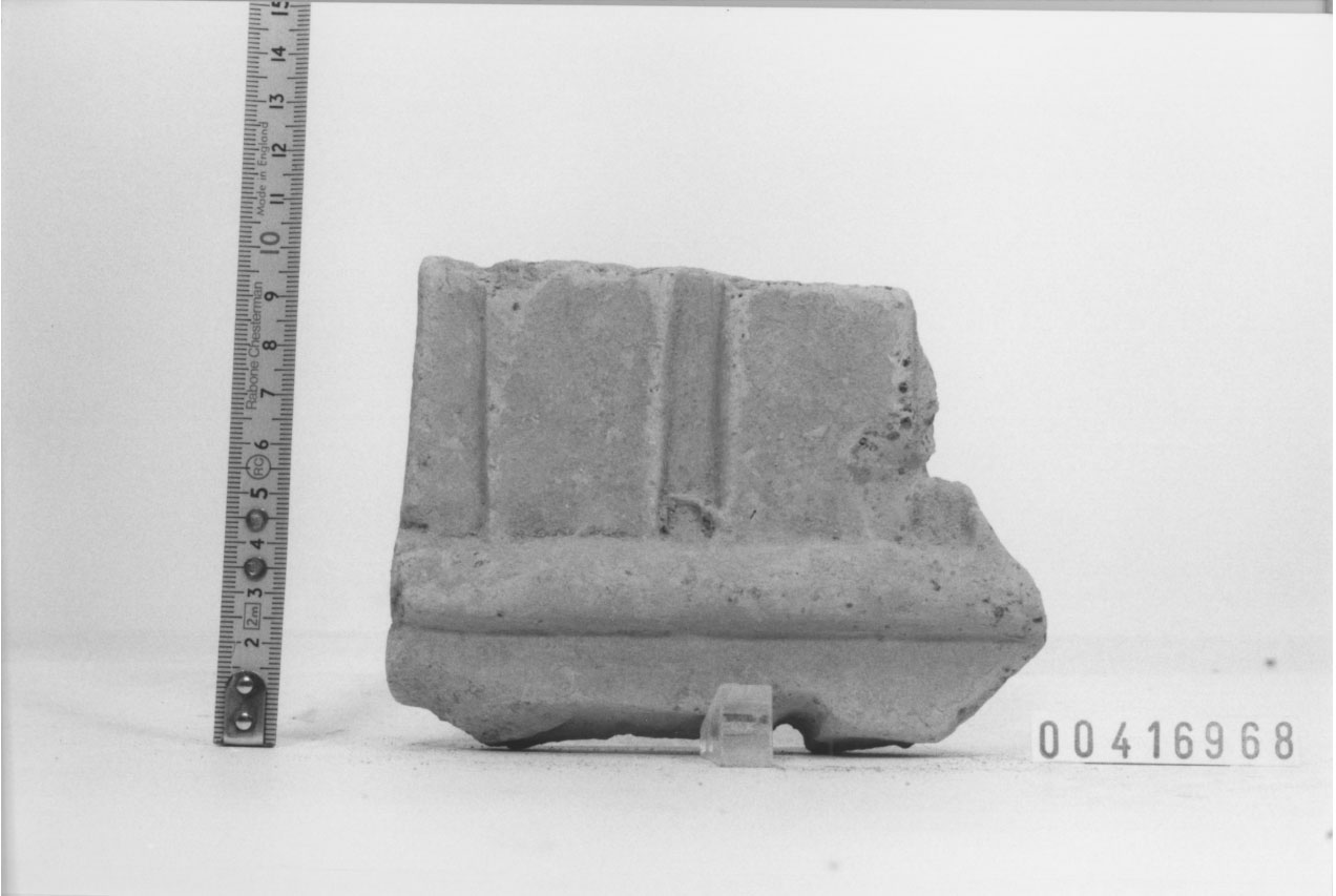 Cornice/ frammento (III a.C, II a.C)