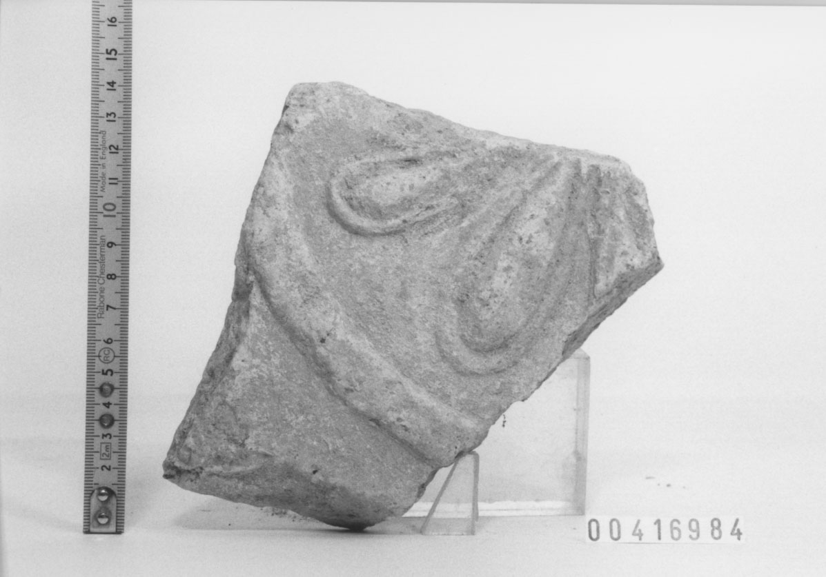 Lastra di rivestimento/ frammento (II a.C, I a.C)