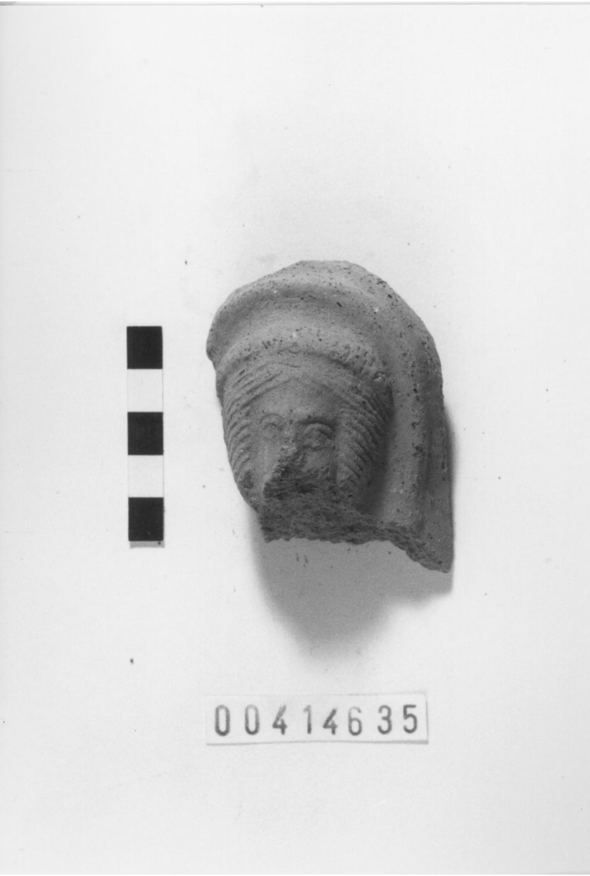 Figura femminile velata (Testa votiva/ frammento) (Fine IV a.C)