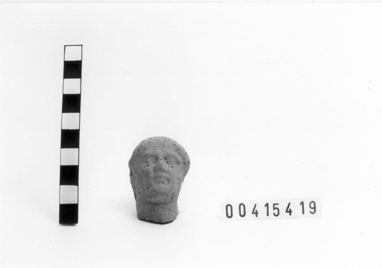 Figura maschile (Statuetta votiva/ frammento) (III a.C, II a.C)