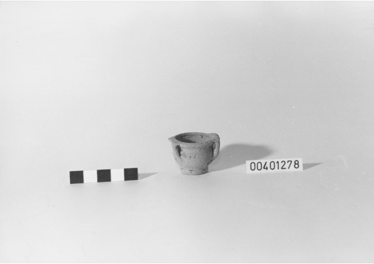 Craterisco a colonnette (IV a.C, III a.C)