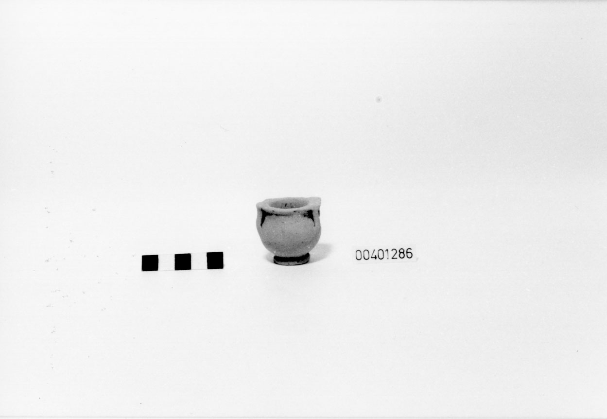 Craterisco a colonnette (IV a.C, III a.C)