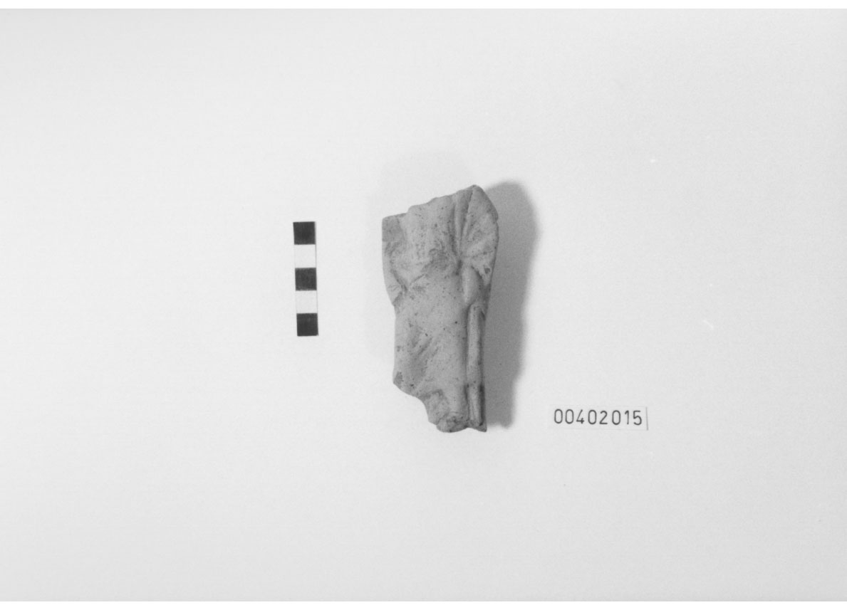 Figura femminile (Statuetta votiva/ frammento) (III a.C, II a.C)