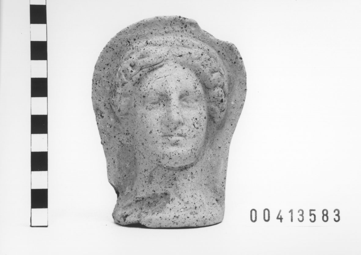 Figura femminile velata (Testa votiva) (III a.C, II a.C)