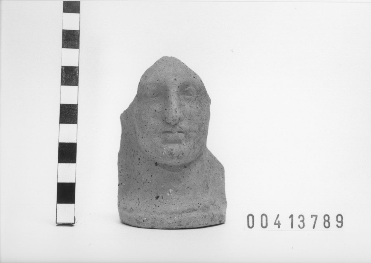 Figura femminile (Testa votiva) (IV a.C, III a.C)