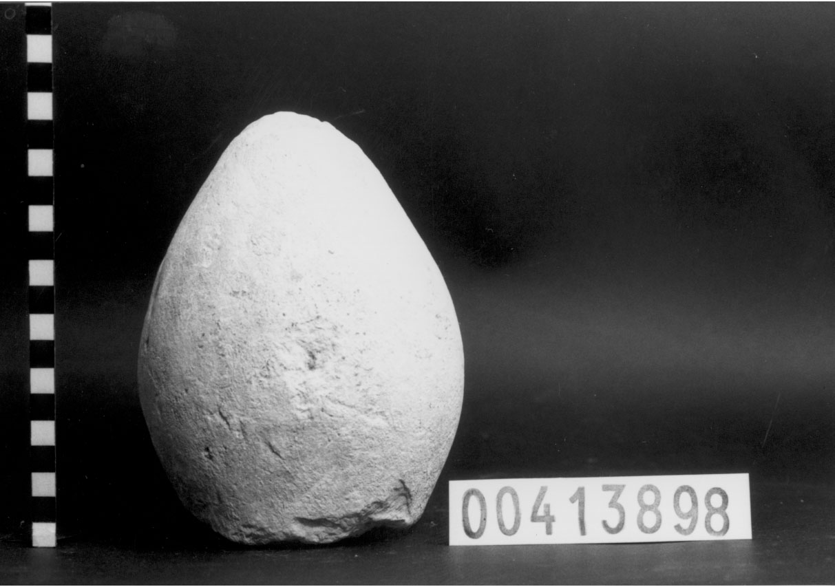 Cippo funerario a pigna/ frammento (non determinabile)