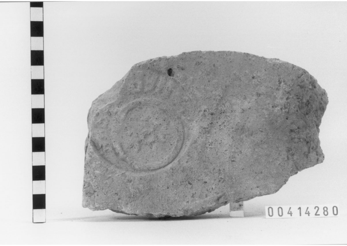 Mattone/ frammento (Fine (?) I d.C)