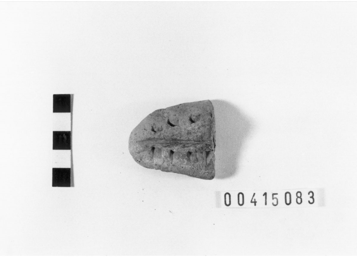 Lingua di bovino (?) (Votivo anatomico/ frammento) (III a.C, II a.C)