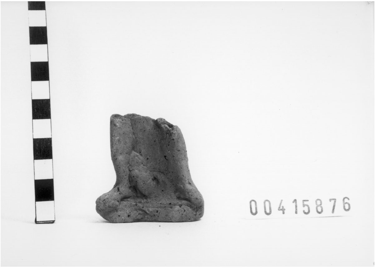 Figura maschile con cane (Statuetta votiva/ frammento) (III a.C, II a.C)