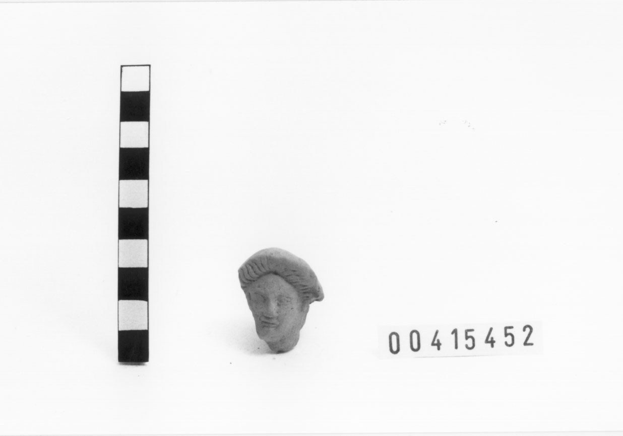 Figura femminile (Statuetta votiva/ frammento) (II a.C)