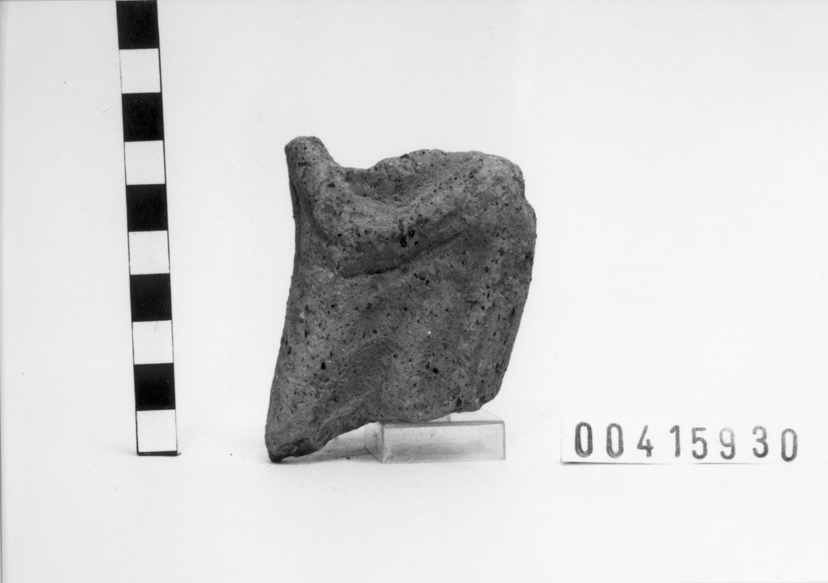 Figura maschile (Statuetta votiva/ frammento) (III a.C, II a.C)