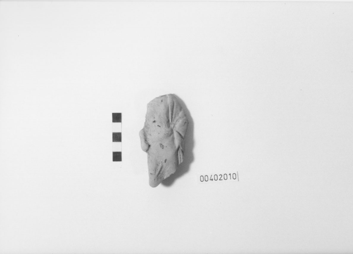 Figura femminile (Statuetta votiva/ frammento) (III a.C, II a.C)