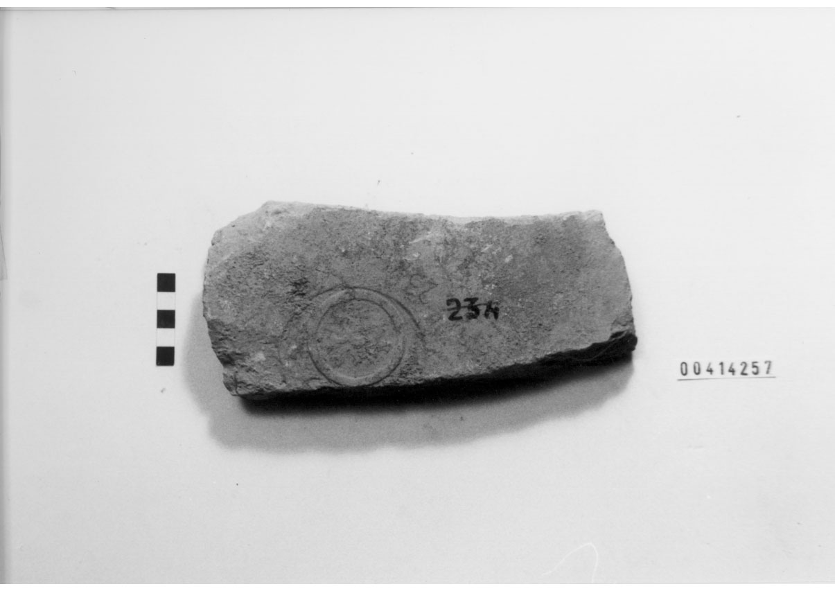 Mattone/ frammento (Fine I d.C)