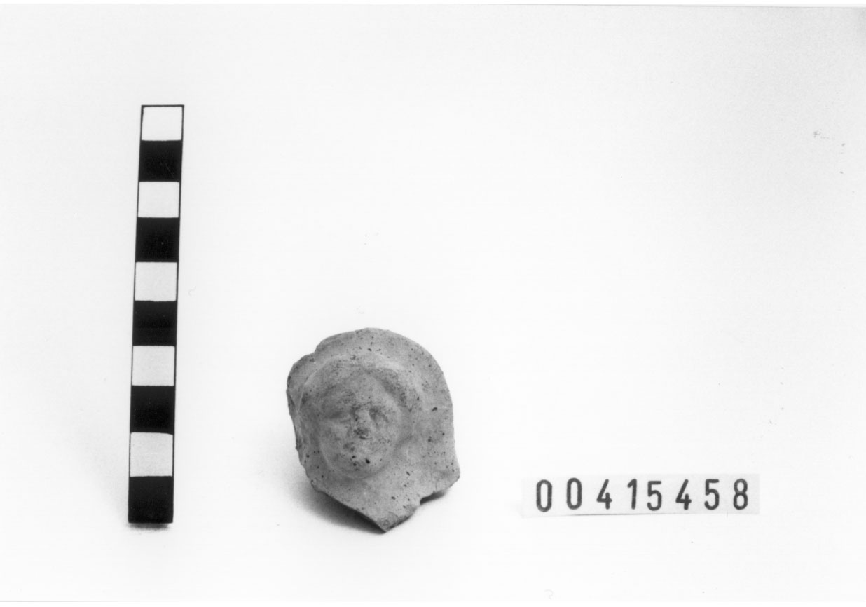 Figura femminile (Statuetta votiva/ frammento) (II a.C)