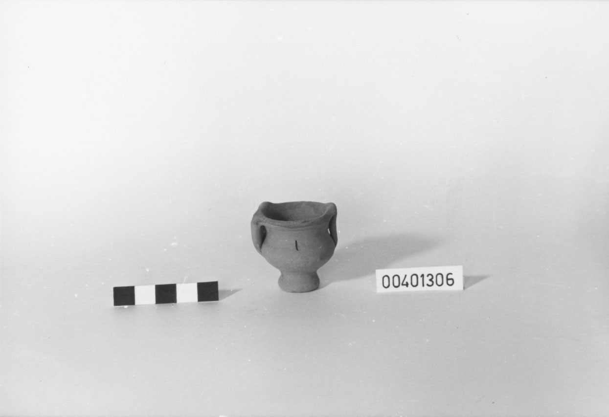 Craterisco a colonnette (IV a.C, III a.C)