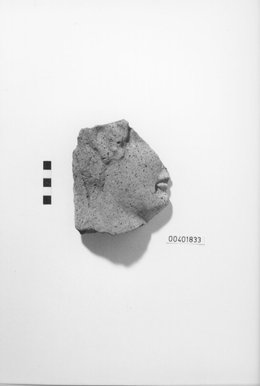 Figura maschile (Testa votiva/ frammento) (IV a.C, III a.C)