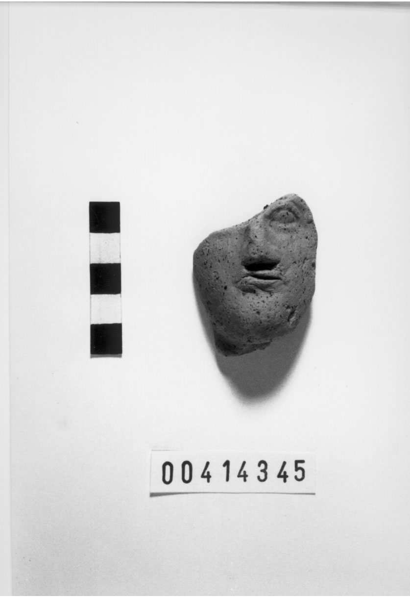 Figura maschile (?) (Testa votiva/ frammento) (III a.C, II a.C)