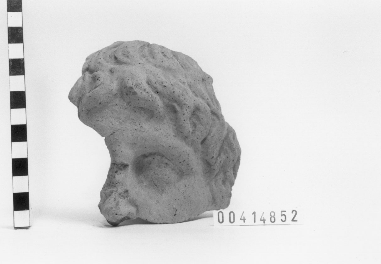 Figura maschile (Testa votiva/ frammento) (III a.C, II a.C)