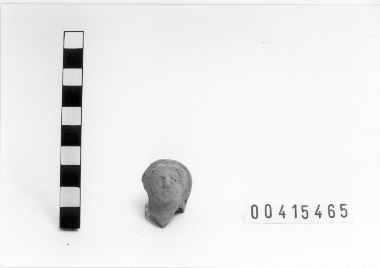 Figura femminile (?) (Statuetta votiva/ frammento) (II a.C)