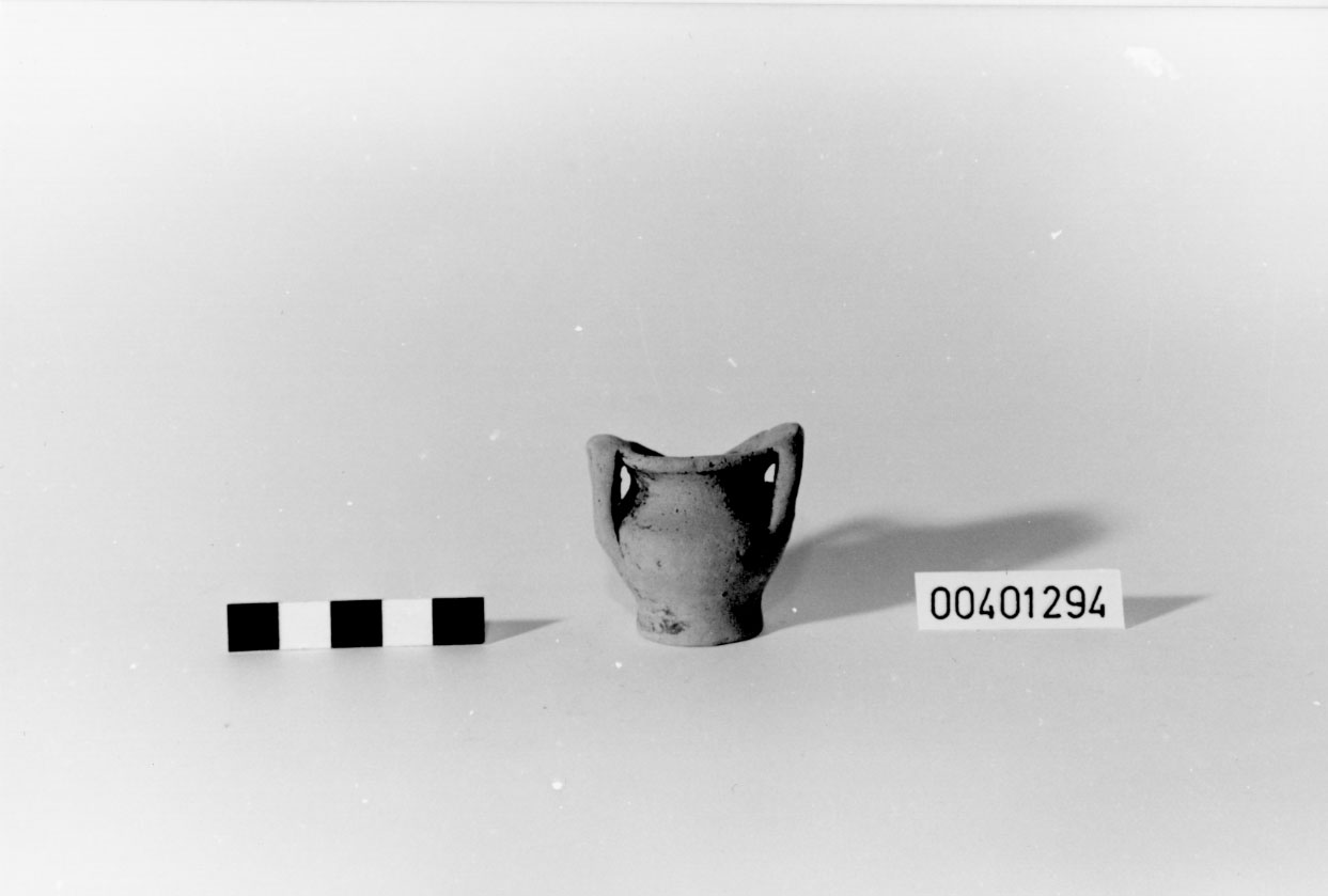 Craterisco a colonnette (IV a.C, III a.C)