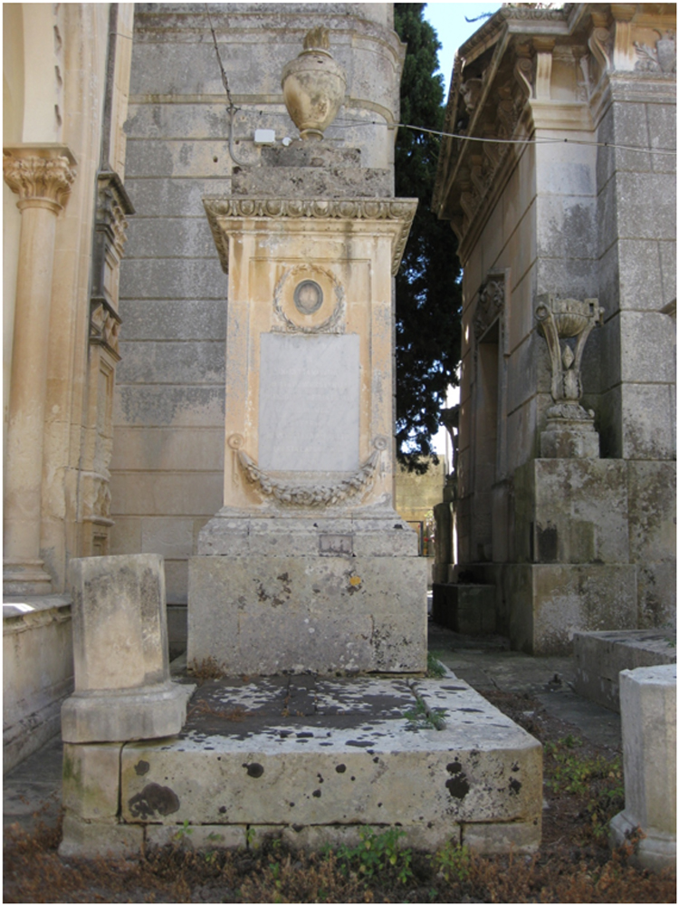 Marietta Masagne (tomba, tomba pavimentale a fossa con cippo funebre) - Lecce (LE) 