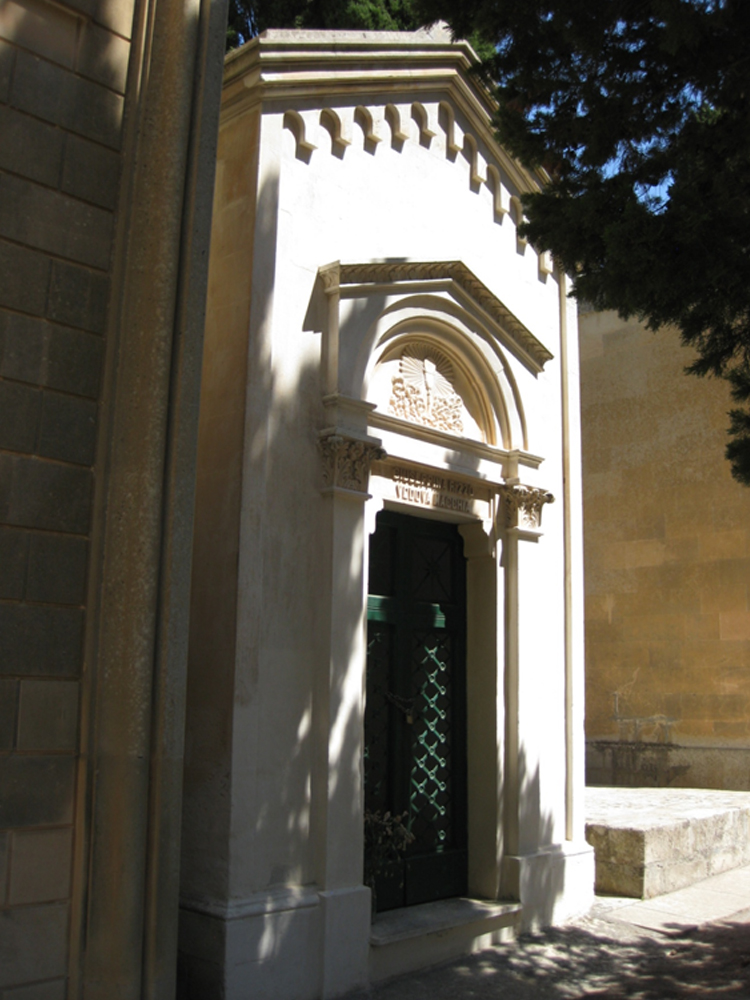 Giuseppina RIzzo vedova Macchia (tomba, cappella) - Lecce (LE) 