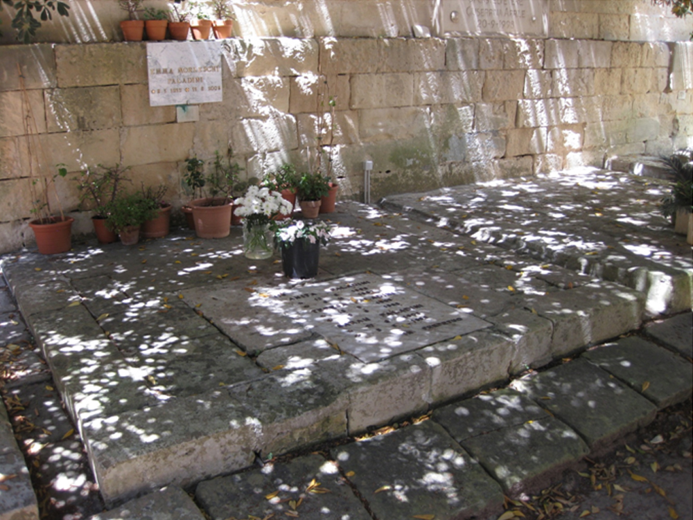 Francesco Maramonte (tomba, tomba pavimentale a fossa) - Lecce (LE) 