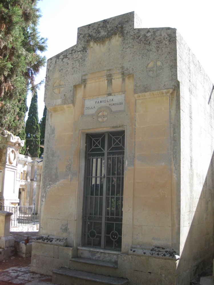 Famiglia Della Tommasa (tomba, cappella) - Lecce (LE) 