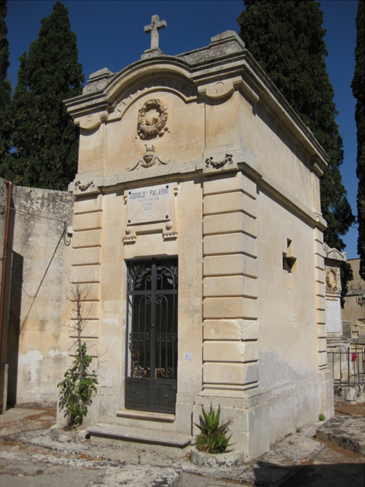 Addolorata Paladini vedova Mazzeo (tomba, cappella) - Lecce (LE) 