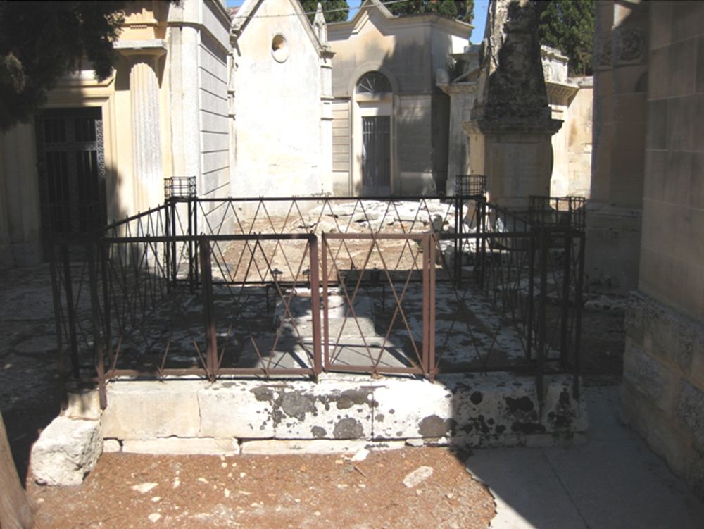 Ferdinando Candido (tomba, tomba pavimentale a fossa) - Lecce (LE) 