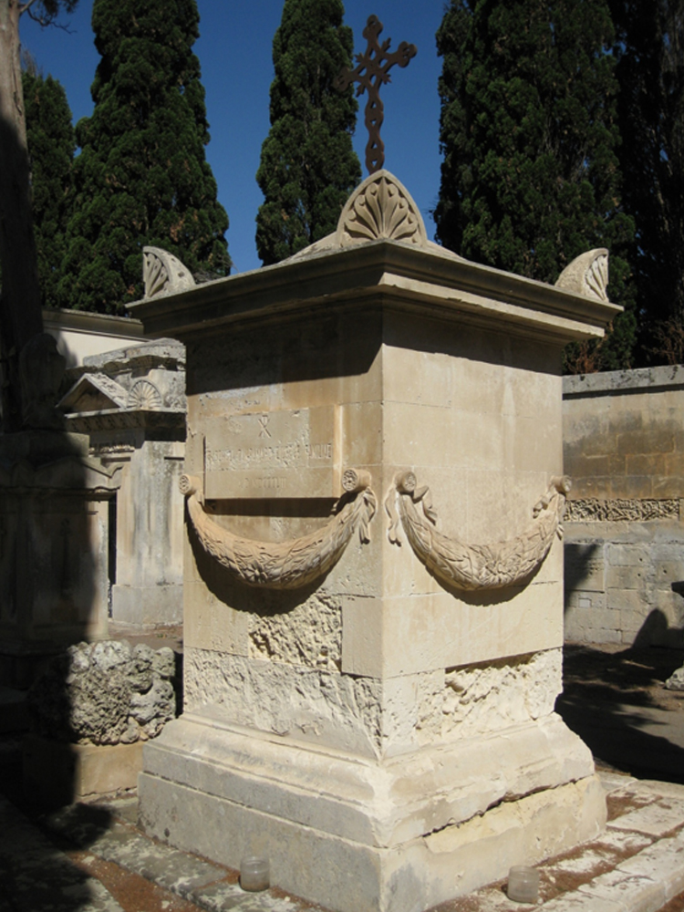Pasquale Campanaro (tomba, tomba pavimentale a fossa con cippo funebre) - Lecce (LE) 