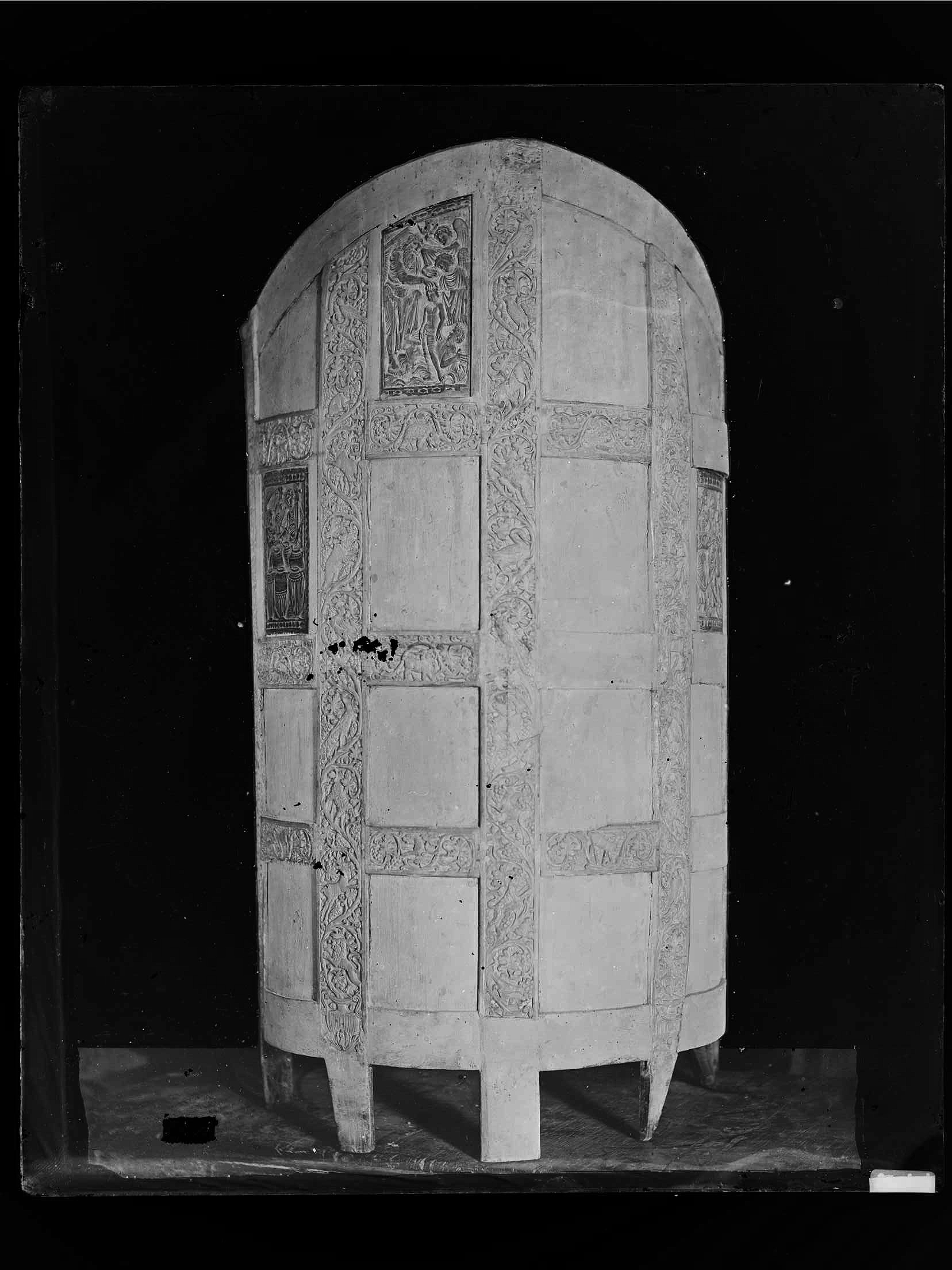 Emilia Romagna - Ravenna - Complessi museali - Museo Arcivescovile - Cattedra di Massimiano (negativo) di Ricci, Luigi - manifattura costantinopolitana (XIX)