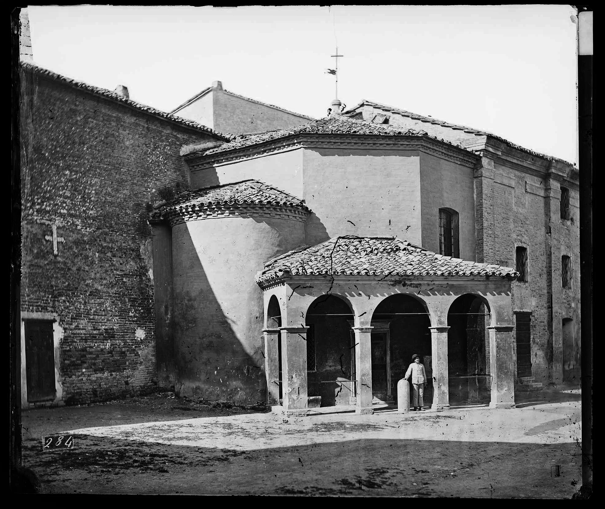 Italia - Emilia-Romagna - Ravenna - Battistero degli Ariani <Santa Maria in Cosmedin> - Oratorio della Croce - Muro di Droctulf o Casa di Drogdone (negativo) di Ricci, Luigi (XIX)