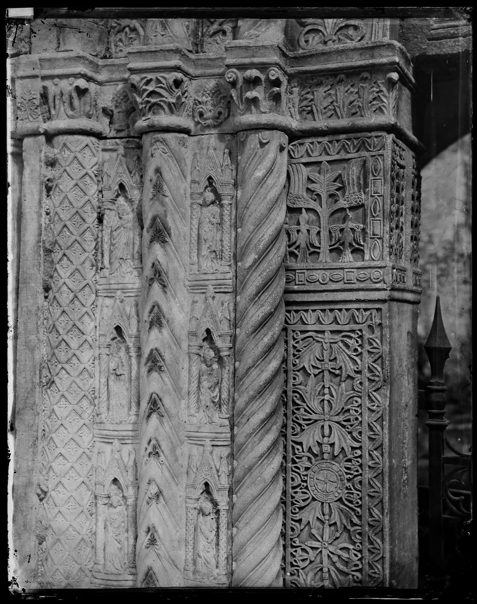 Chiese - Portali - Scultura - Rilievi (negativo) di Ricci, Luigi, Ditta Luigi Ricci (XIX)