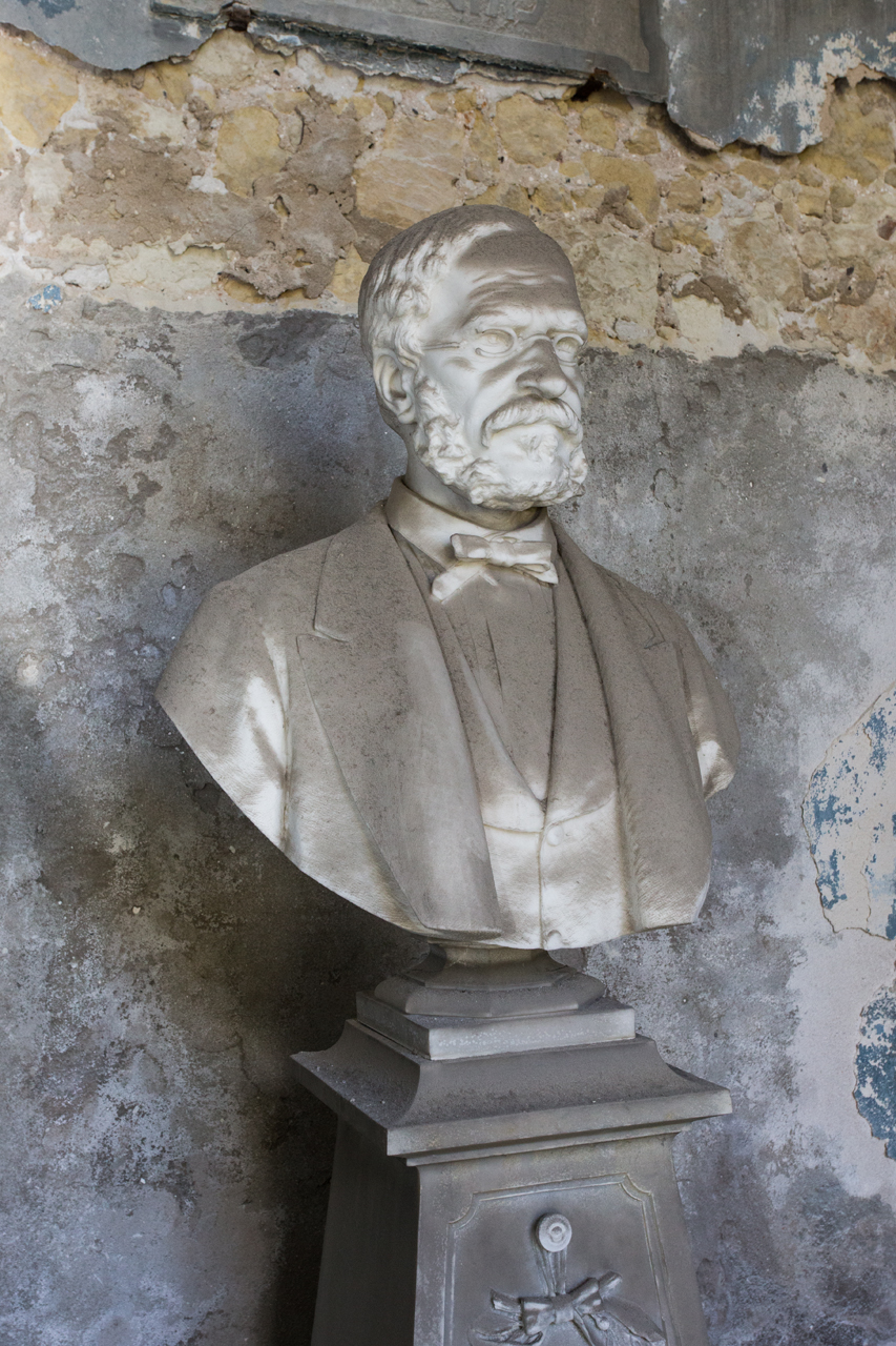 figura maschile, ritratto di Antonio Nurchis (scultura - busto, elemento d'insieme) di Sartorio Giuseppe (sec. XIX)