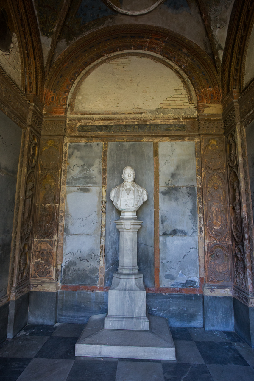 figura maschile, ritratto di Efisio Aru (scultura - busto, elemento d'insieme) di Sartorio Giuseppe (sec. XIX)
