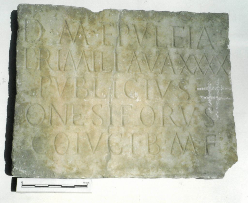 lastra/ sepolcrale, con iscrizione - ambito latino (secc. I / II d.C)