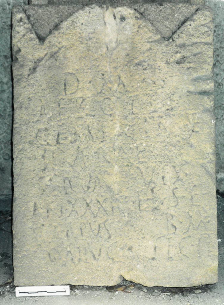 stele funeraria - ambito latino (secc. I/ II d.C)