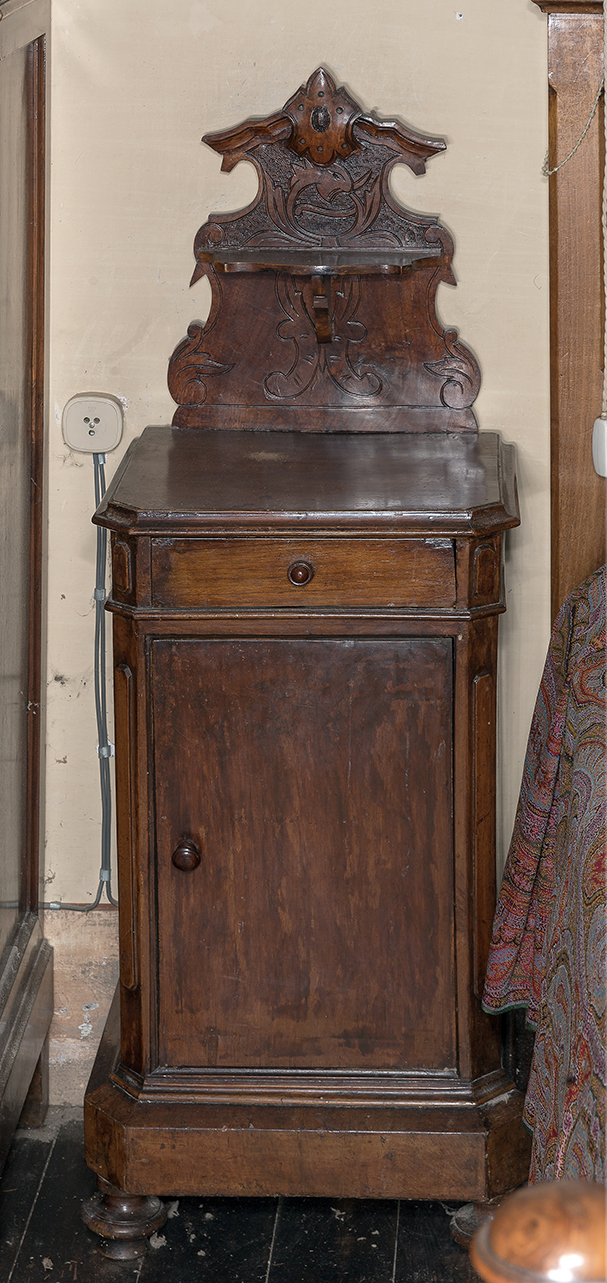 comodino, opera isolata - ambito piemontese (ultimo quarto sec. XIX)