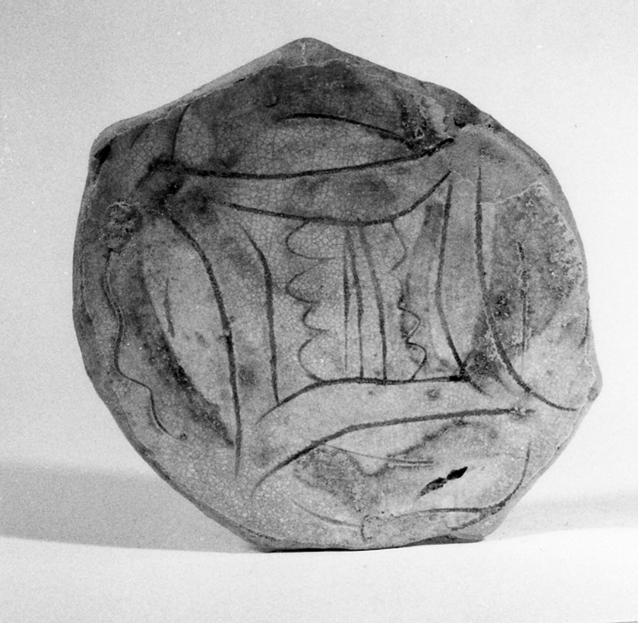 MOTIVO DECORATIVO GEOMETRICO (scodella/ fondo) - MANIFATTURA VENETA (Seconda metà sec. XVI d.C)