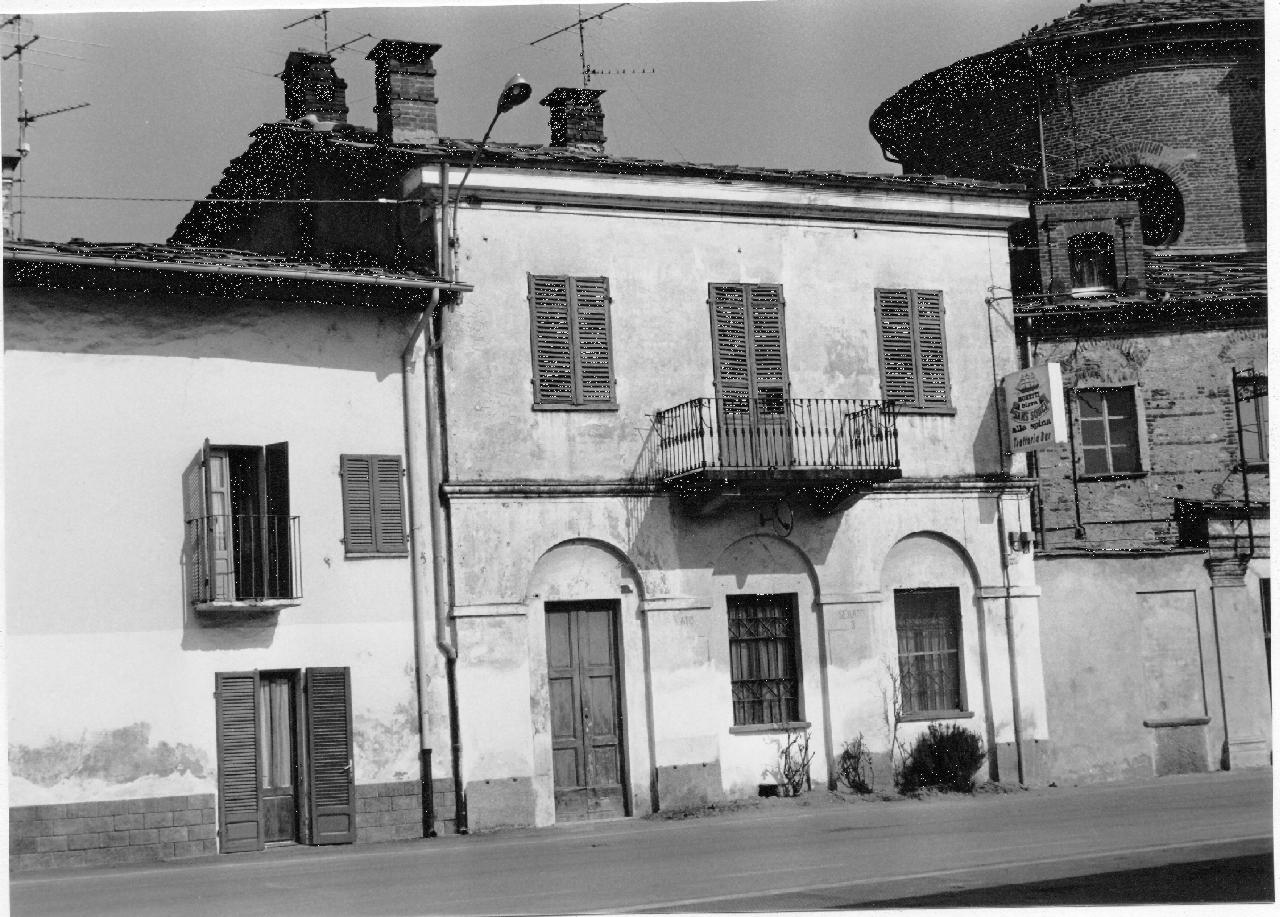 casa - Garzigliana (TO)  (XIX, inizio)