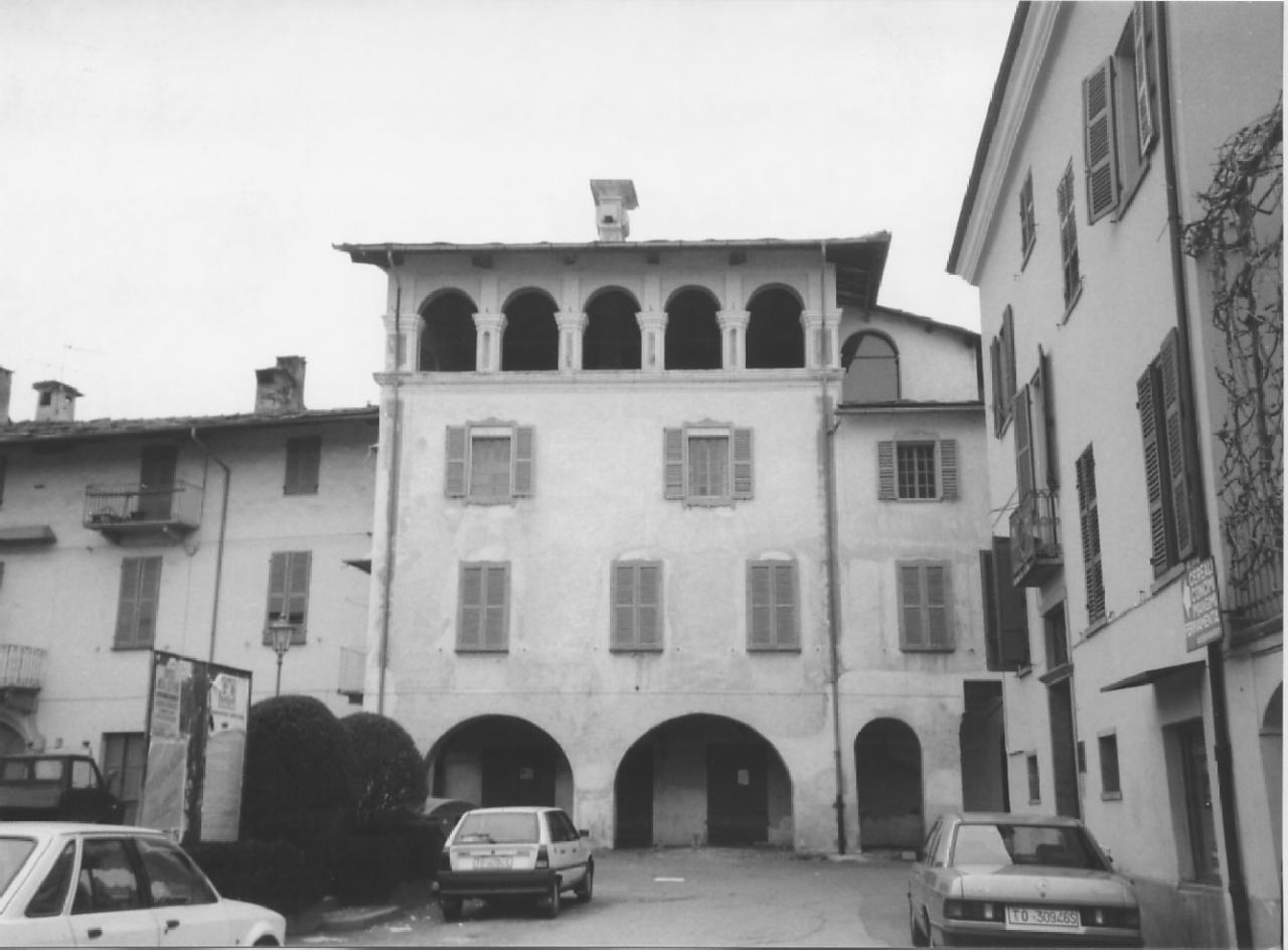 palazzo - Bibiana (TO)  (XVII, inizio)