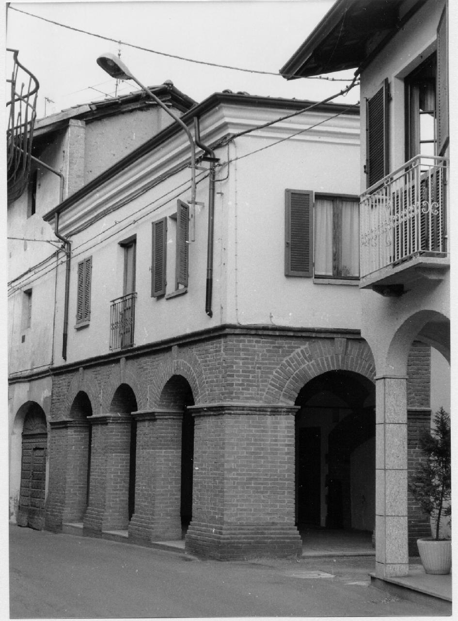 Antico Pozzo (casa) - Cossano Canavese (TO)  (XVIII)