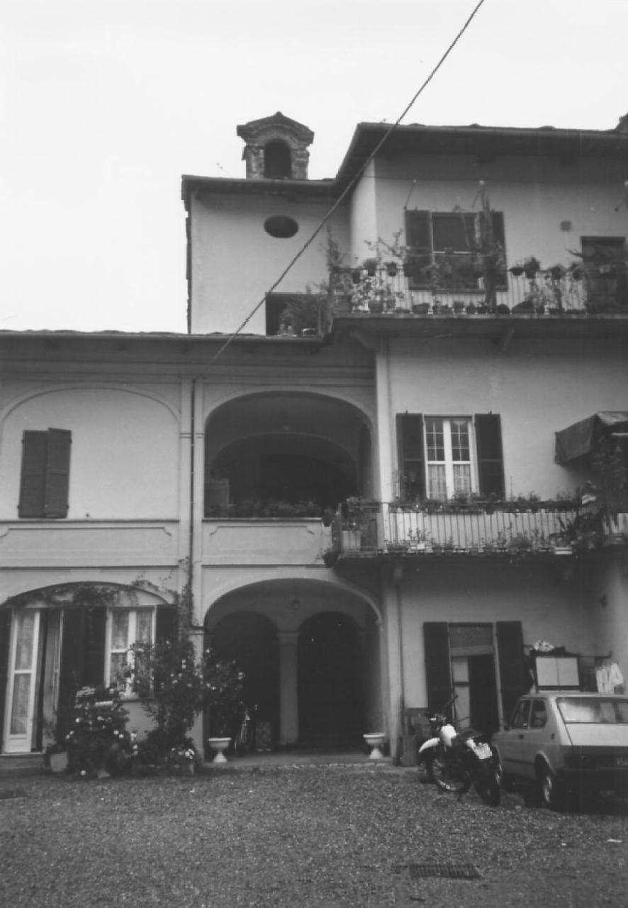 palazzo - Cavour (TO) 
