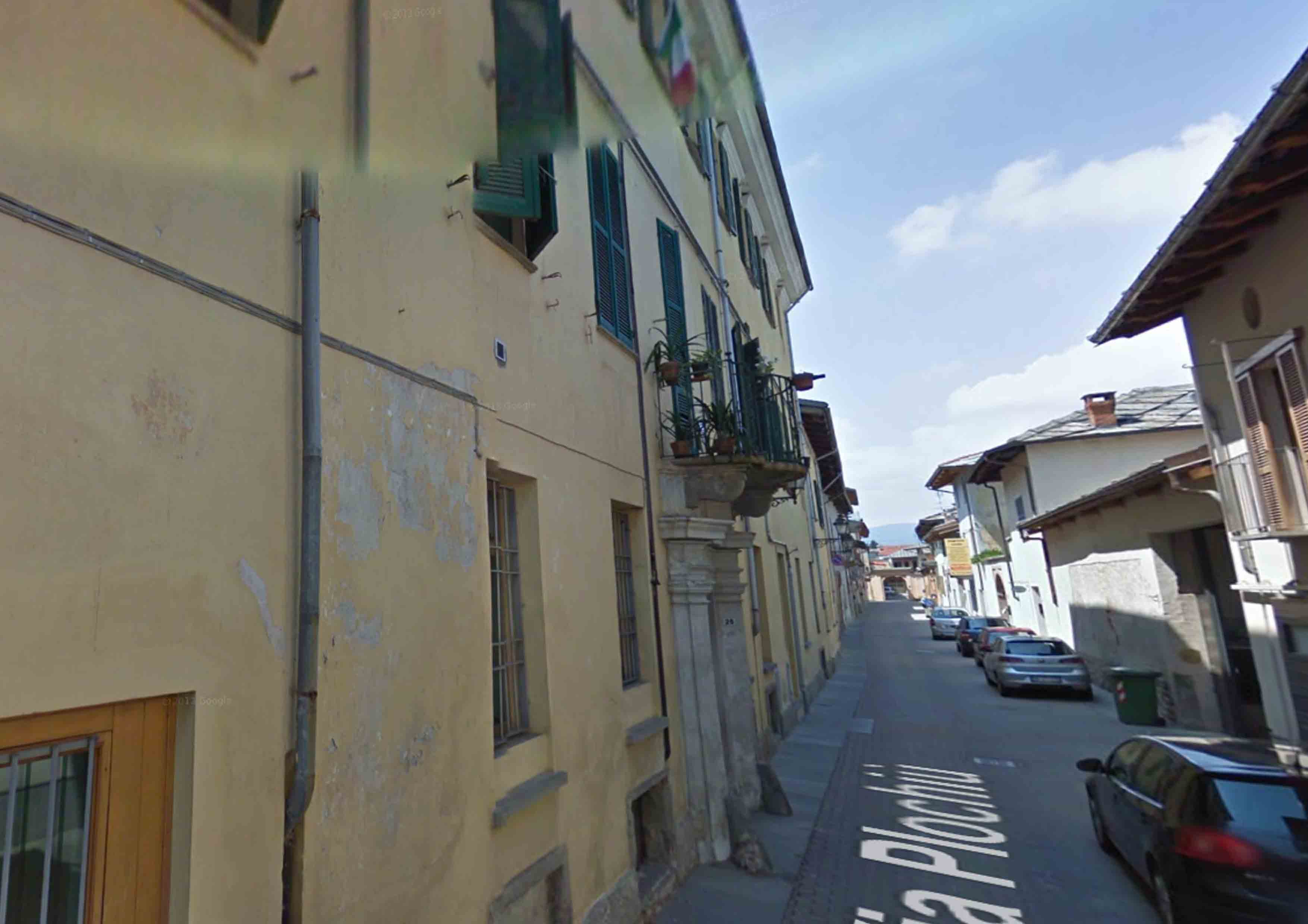 palazzo - Cavour (TO)  (XVIII, metà)