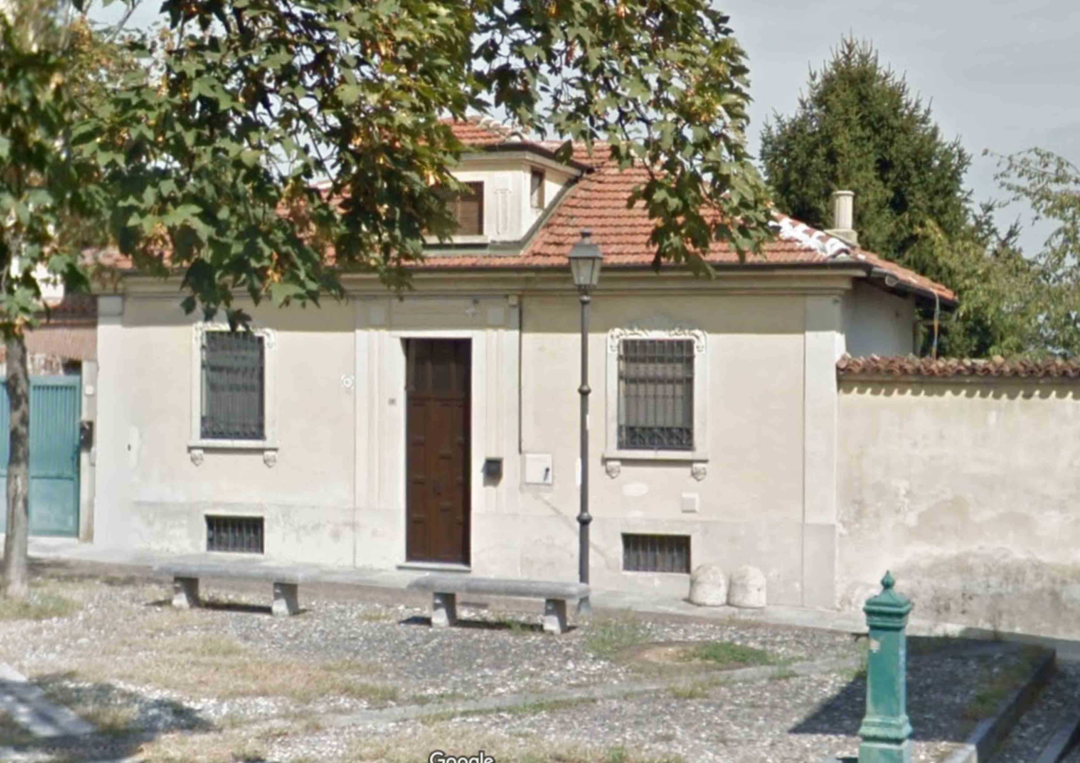 casa - Chieri (TO)  (XX, inizio)